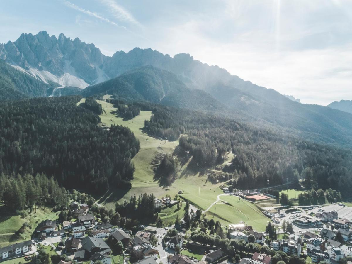 Boutique & Gourmet Hotel Orso Grigio San Candido Esterno foto